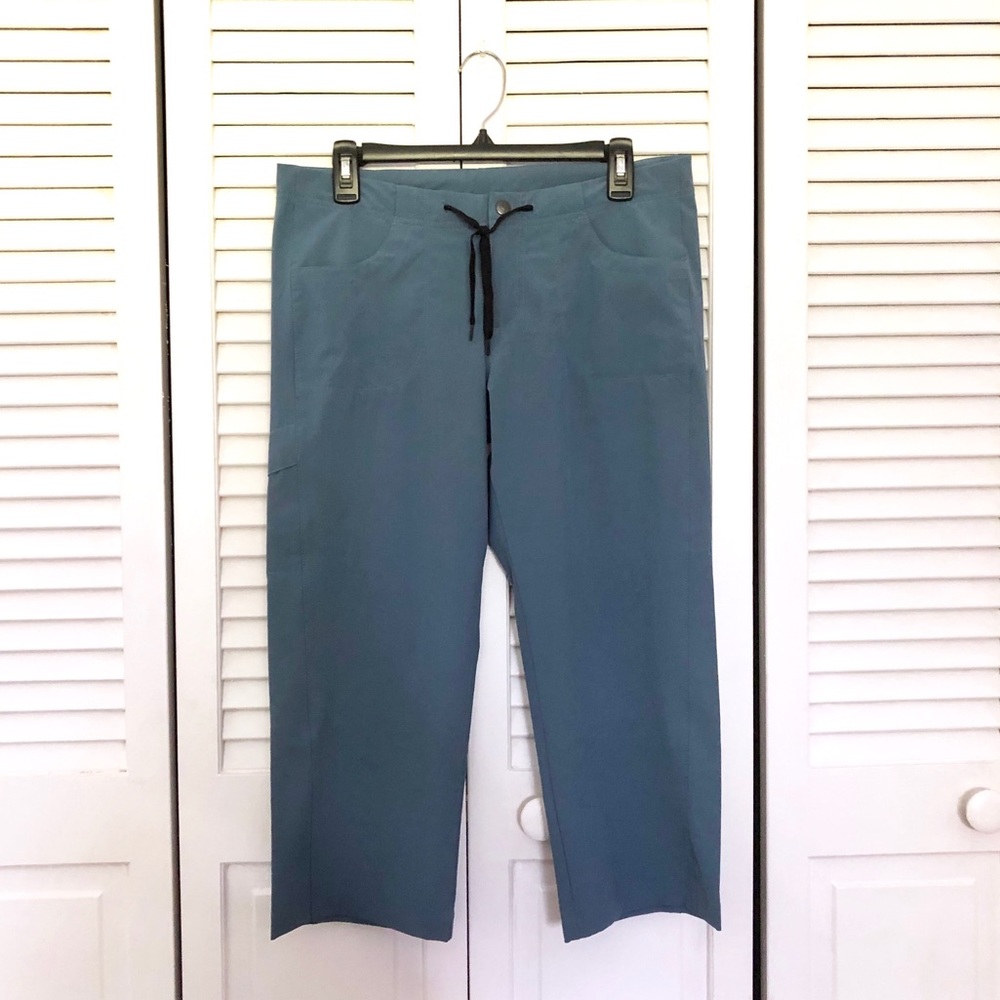 Patagonia Blue Drawstring Active Capri Pants